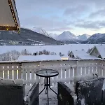 Cozy By Fjord And Northern Lights Opportunities Leilighet