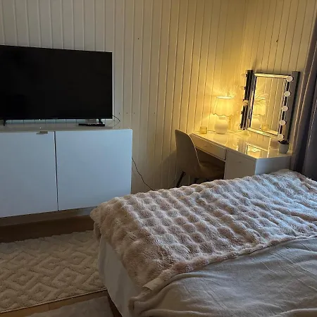 Apartment Newly Renovated Fjord View Retreat 20 Min From Tromso