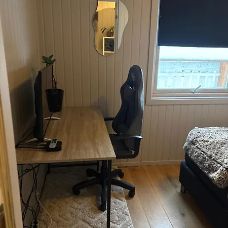 Newly Renovated Fjord View Retreat 20 Min From Tromso Apartment