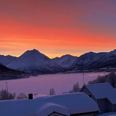 Apartment Newly Renovated Fjord View Retreat 20 Min From Tromso