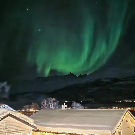 Newly Renovated Fjord View Retreat 20 Min From Tromso Apartment Tromso