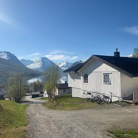 Newly Renovated Fjord View Retreat 20 Min From Tromsø