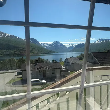Newly Renovated Fjord View Retreat 20 Min From Appartamento *