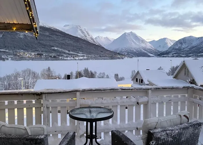 Cozy By Fjord And Northern Lights Opportunities Appartamento