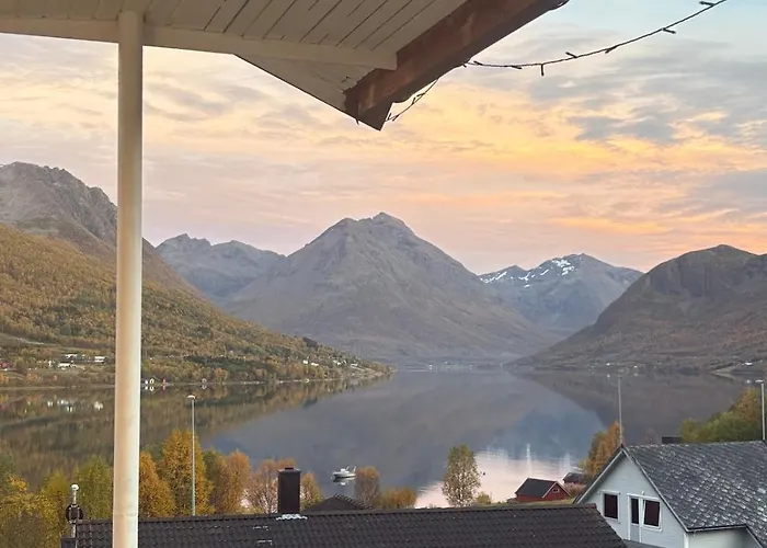 Cozy By Fjord And Northern Lights Opportunities Appartamento
